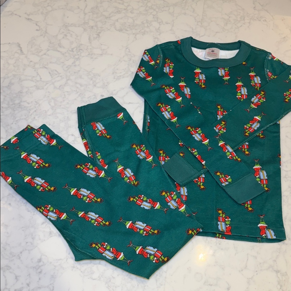 NWT Hanna Andersson Grinch Pajama Set Size 6-7